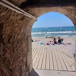 Studio Acces Plage Par Tunnel Prive 아파트 *